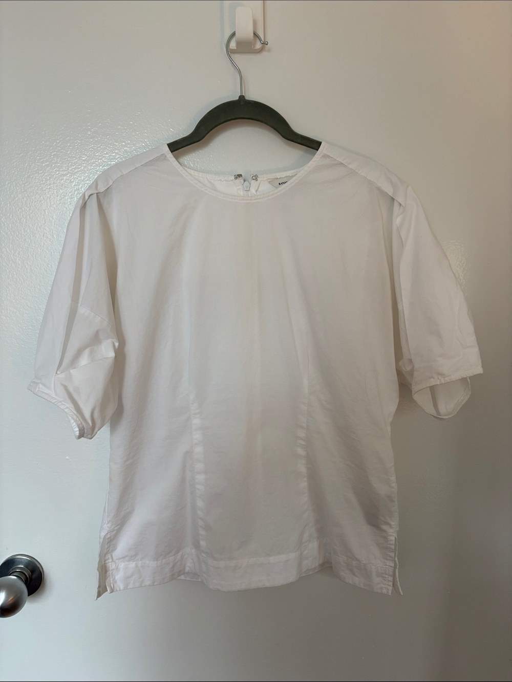 Banana Republic White Short Sleeve Crew Neck Blouse Cotton Poplin